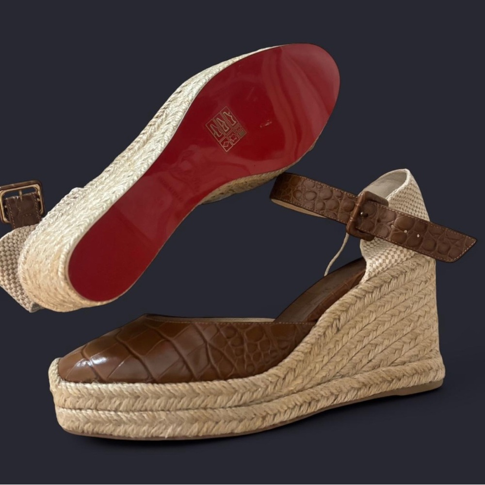 Brand new never worn Christian Louis louboutin red bottoms